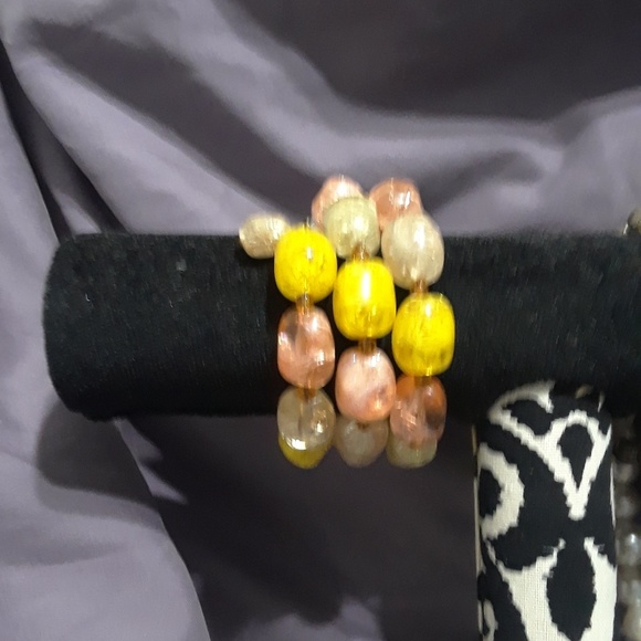 Vintage style bead wrap bracelet - Picture 3 of 4